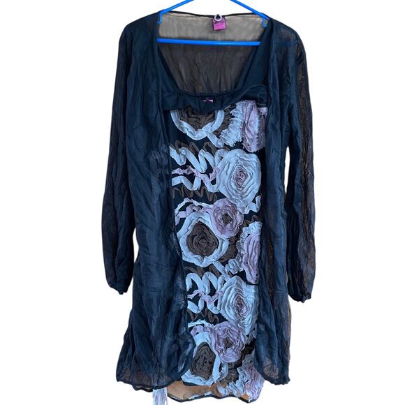 Save the Queen Sleeveless Punk-Styled Dress - Picture 3 of 9